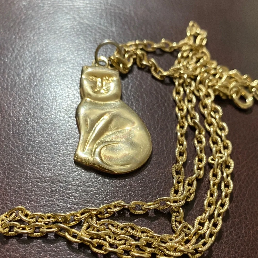 Gold Cat Pendant Necklace